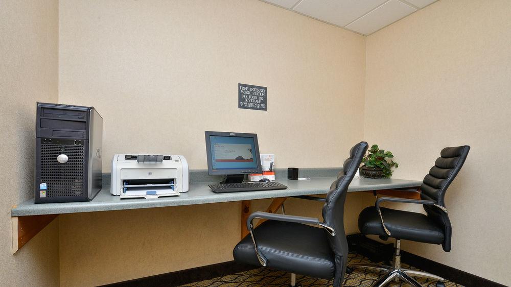 Holiday Inn Express Great Barrington By Ihg Zewnętrze zdjęcie