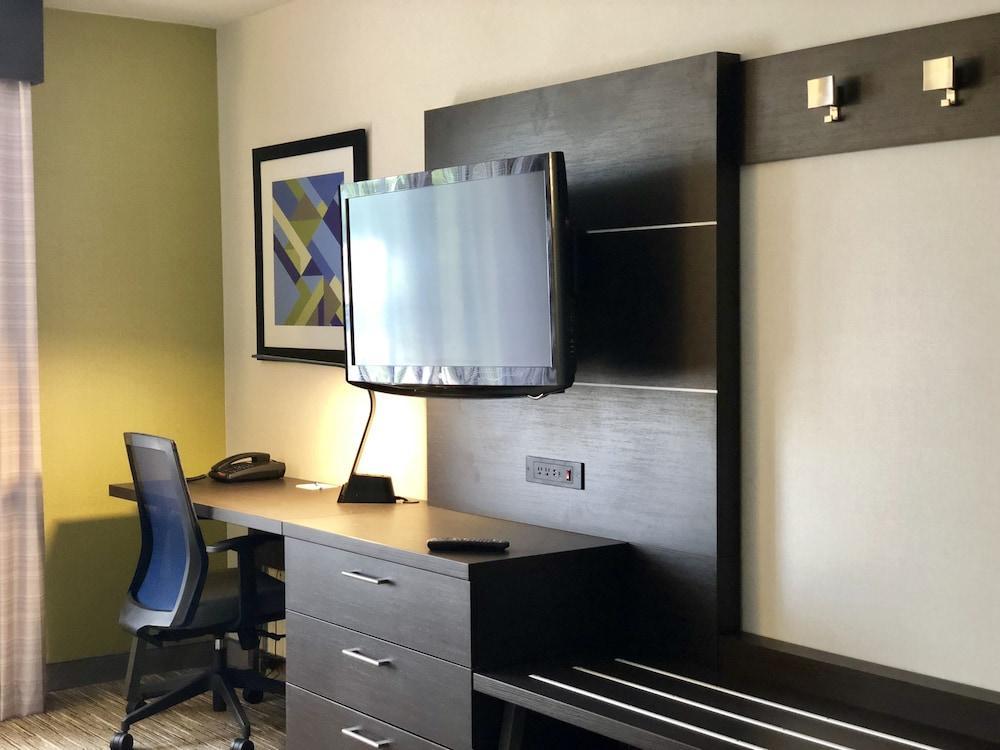 Holiday Inn Express Great Barrington By Ihg Zewnętrze zdjęcie