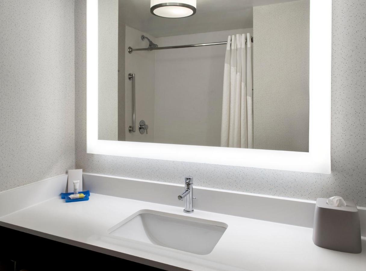 Holiday Inn Express Great Barrington By Ihg Zewnętrze zdjęcie