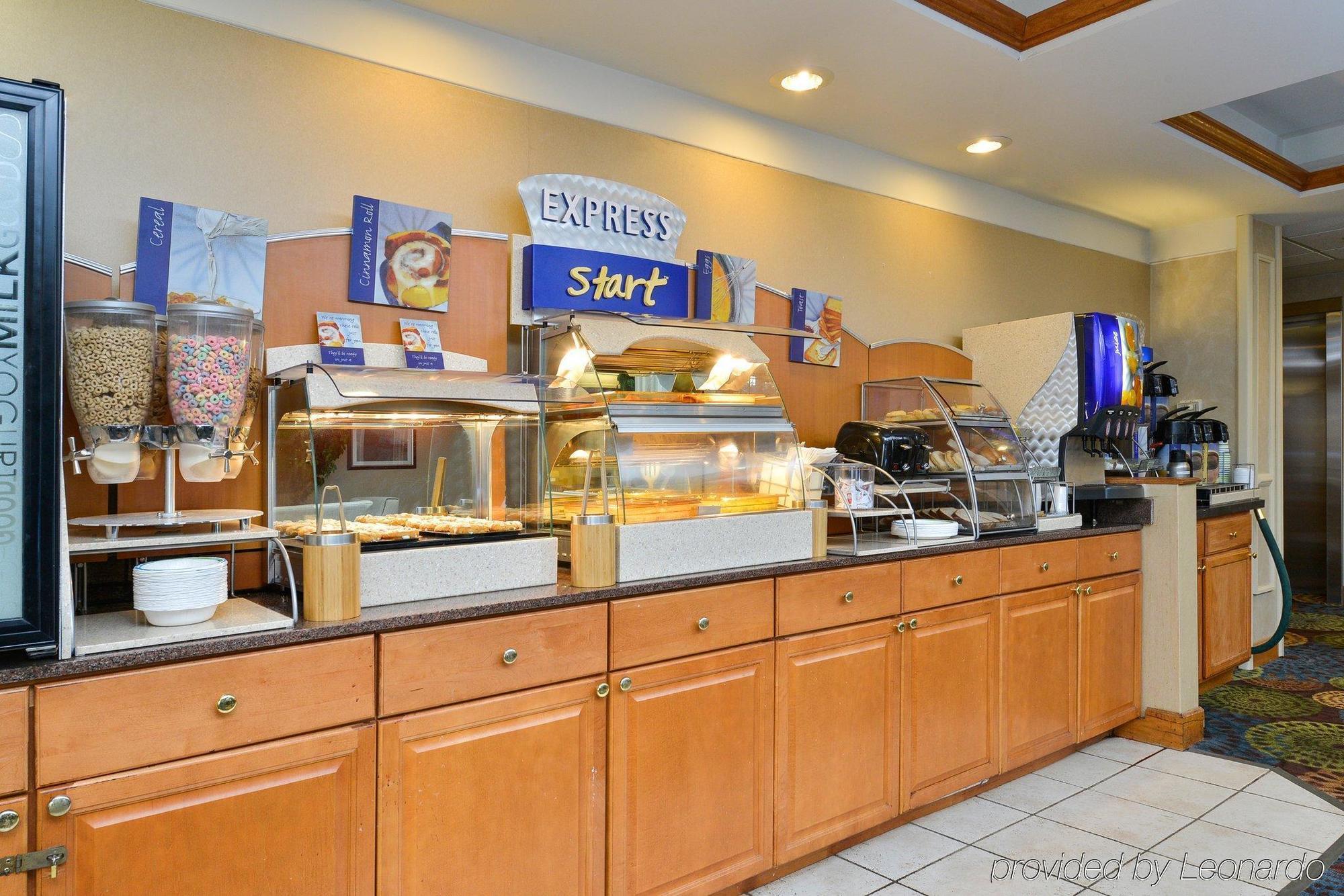 Holiday Inn Express Great Barrington By Ihg Zewnętrze zdjęcie