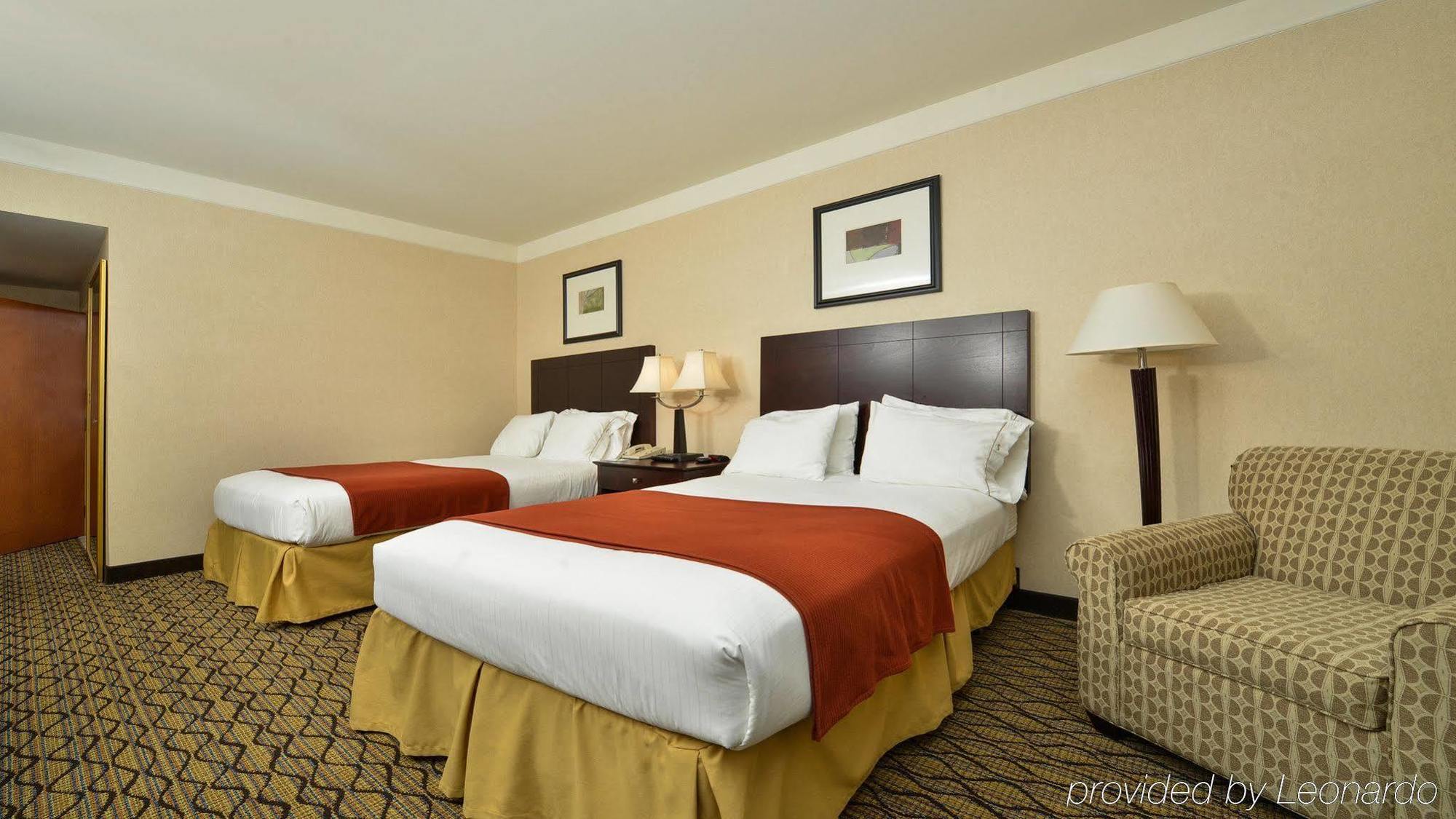 Holiday Inn Express Great Barrington By Ihg Zewnętrze zdjęcie