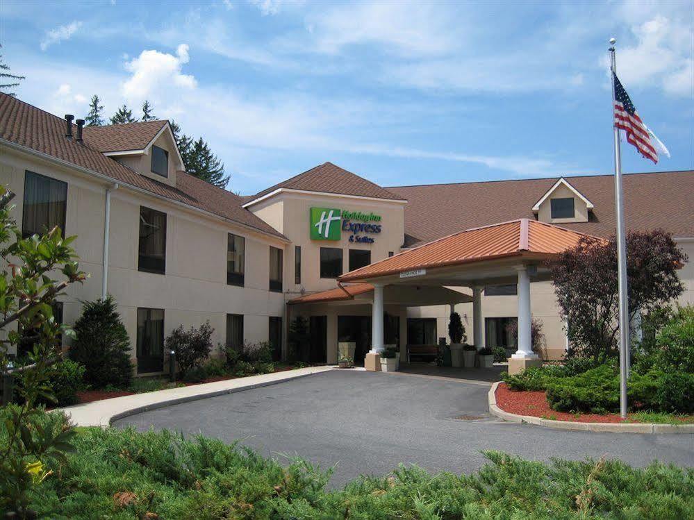 Holiday Inn Express Great Barrington By Ihg Zewnętrze zdjęcie