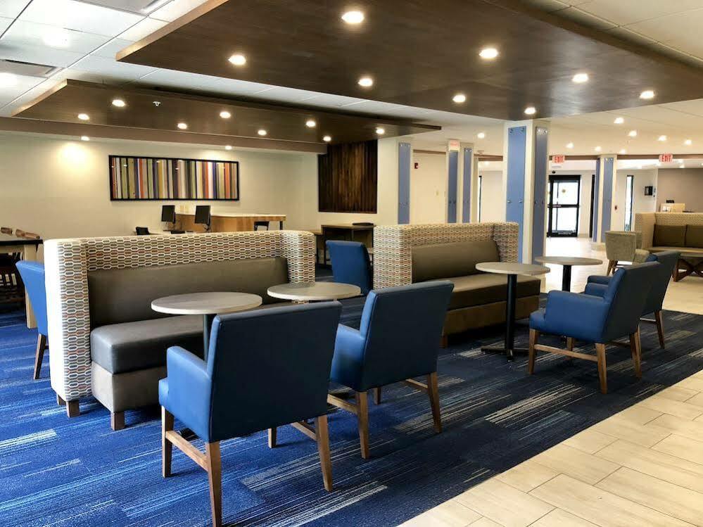 Holiday Inn Express Great Barrington By Ihg Zewnętrze zdjęcie