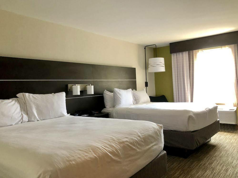 Holiday Inn Express Great Barrington By Ihg Zewnętrze zdjęcie